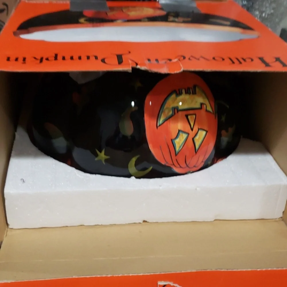 Halloween Pumpkin Bowl - Picture 3 of 12